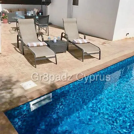 Gr8padz Eve * Protaras